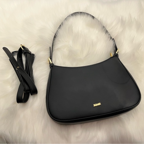 SHEIN Handbags - **Free with any Purchase** 6/$32🛍️ SHEIN | Black Faux Leather Shoulder Bag